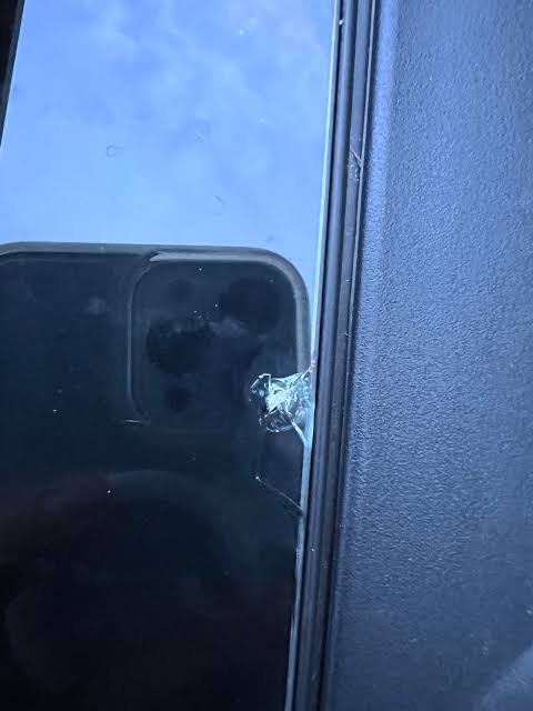Edge crack on a vehicle windshield requiring replacement